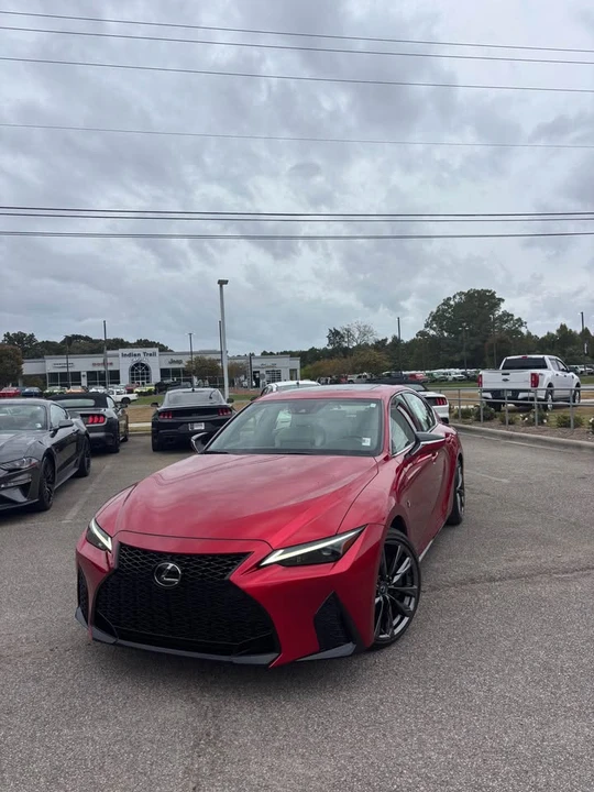 2023 Lexus IS 3rd Gen - Image 5 of 10
