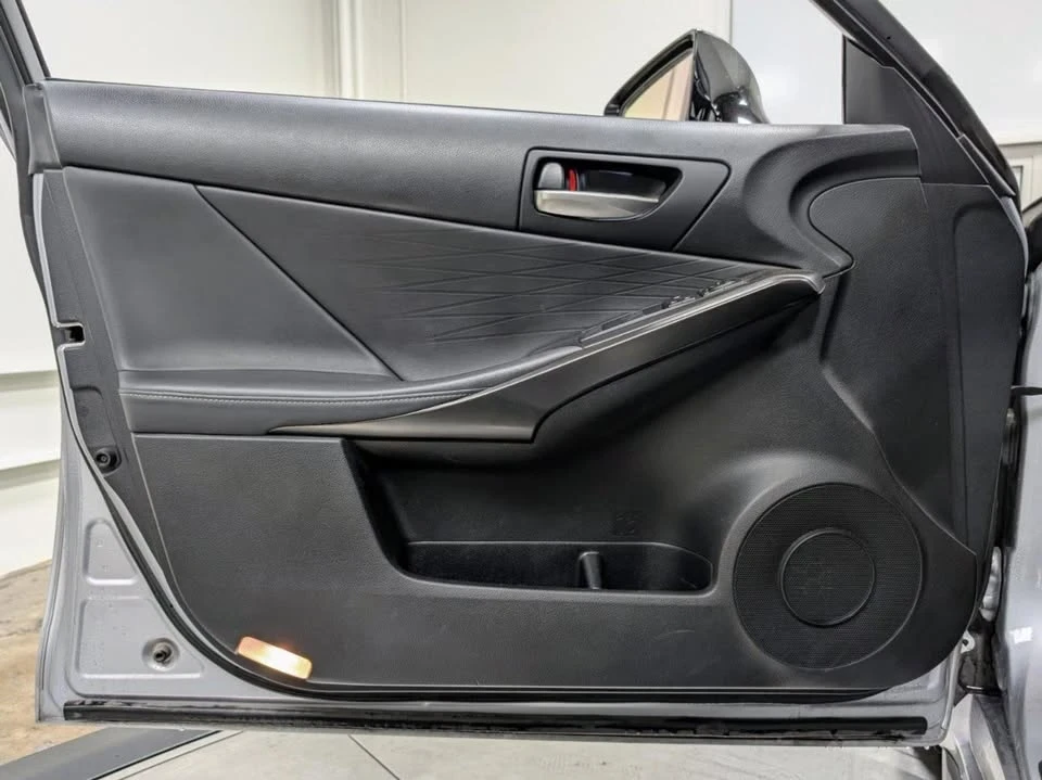 2023 Lexus IS 3rd Gen - Image 14 of 20