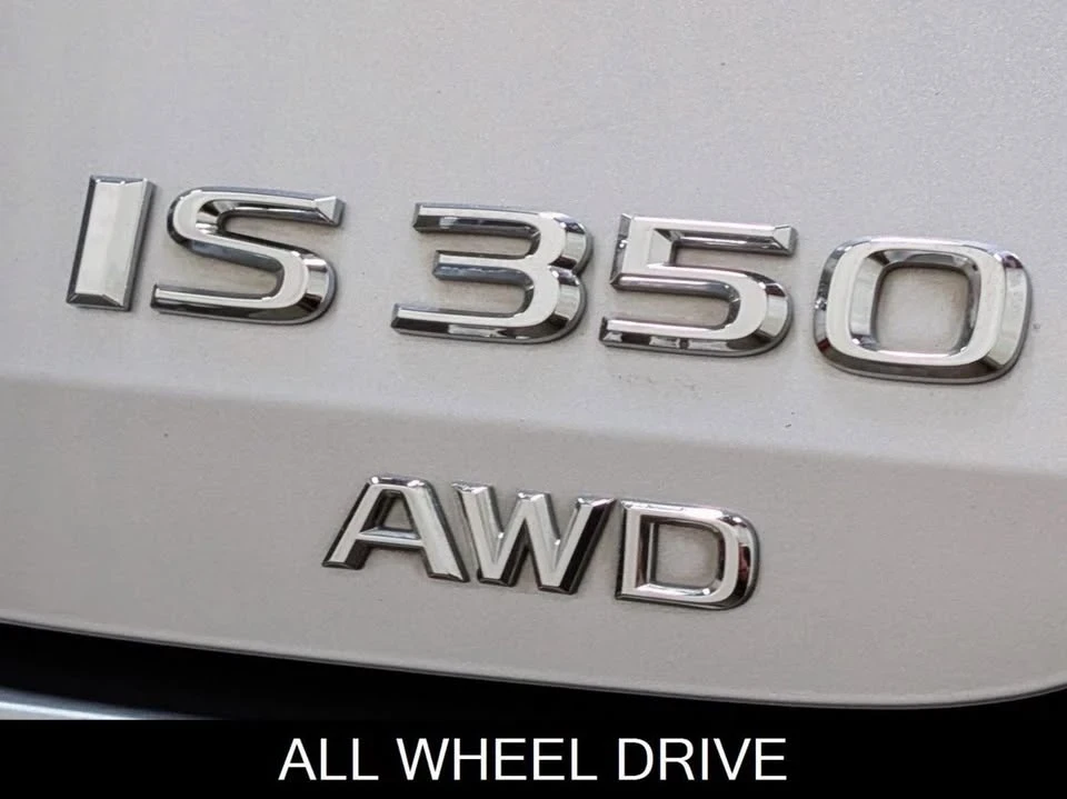 2023 Lexus IS 3rd Gen - Image 11 of 20