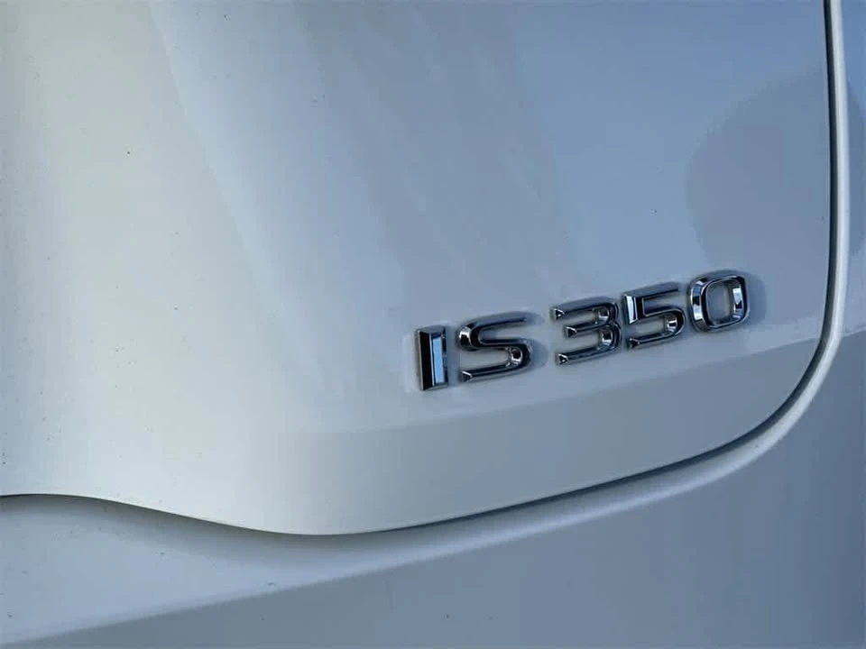 2023 Lexus IS 3rd Gen - Image 9 of 19