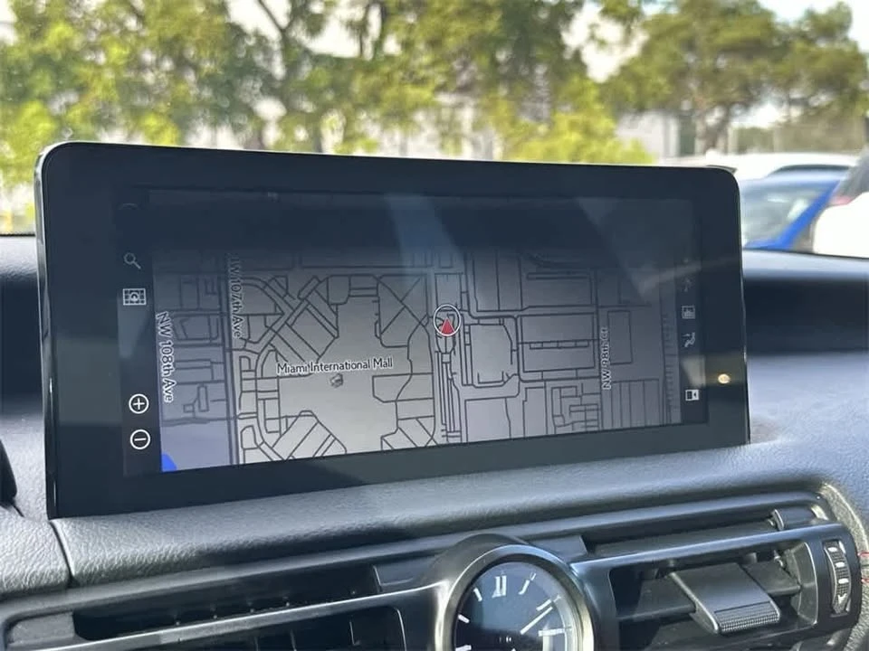 2023 Lexus IS 3rd Gen - Image 17 of 19