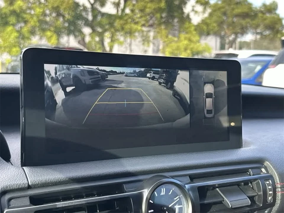 2023 Lexus IS 3rd Gen - Image 18 of 19