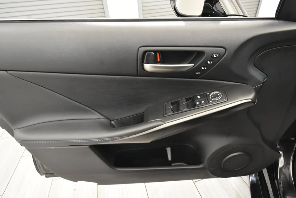 2023 Lexus IS 3rd Gen - Image 9 of 13
