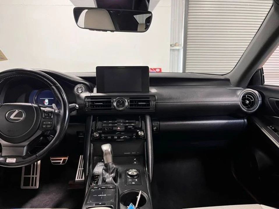2023 Lexus IS 3rd Gen - Image 18 of 20