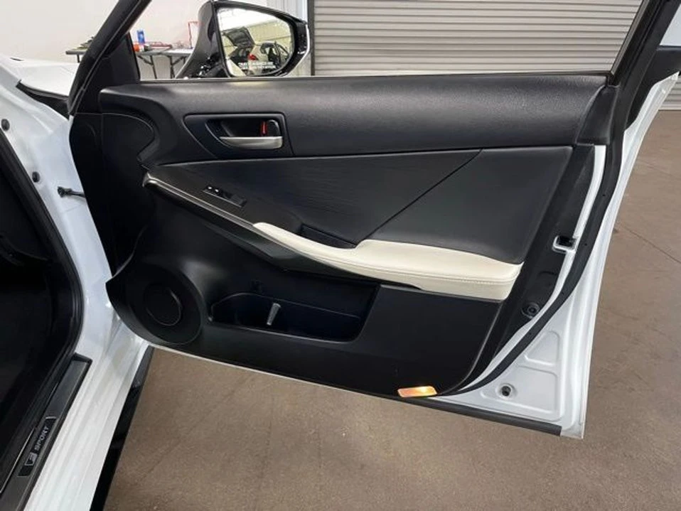 2023 Lexus IS 3rd Gen - Image 10 of 20