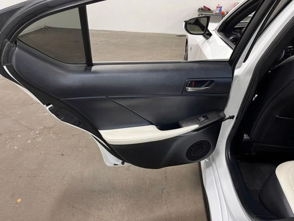 2023 Lexus IS 3rd Gen - Image 17 of 20