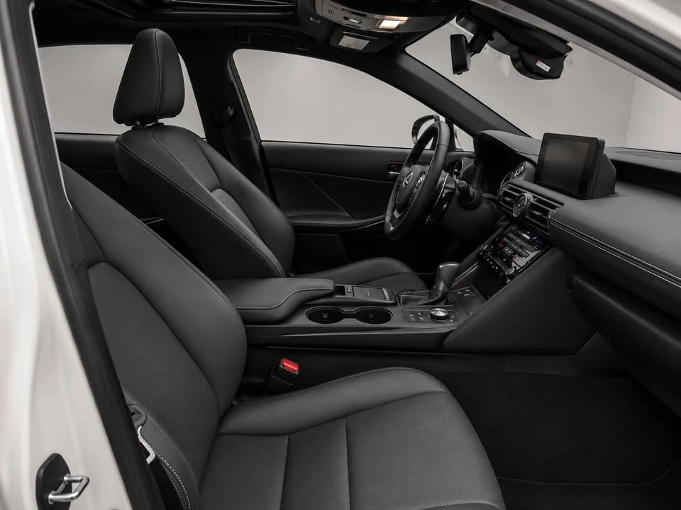 2023 Lexus IS 3rd Gen - Image 9 of 10