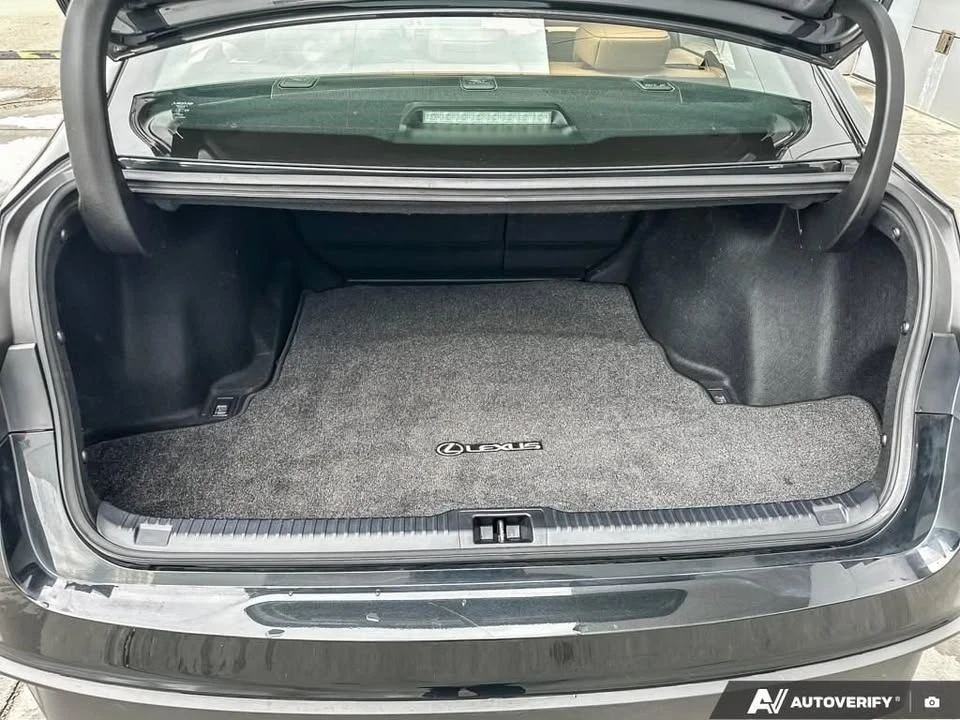 2023 Lexus IS 3rd Gen - Image 9 of 19
