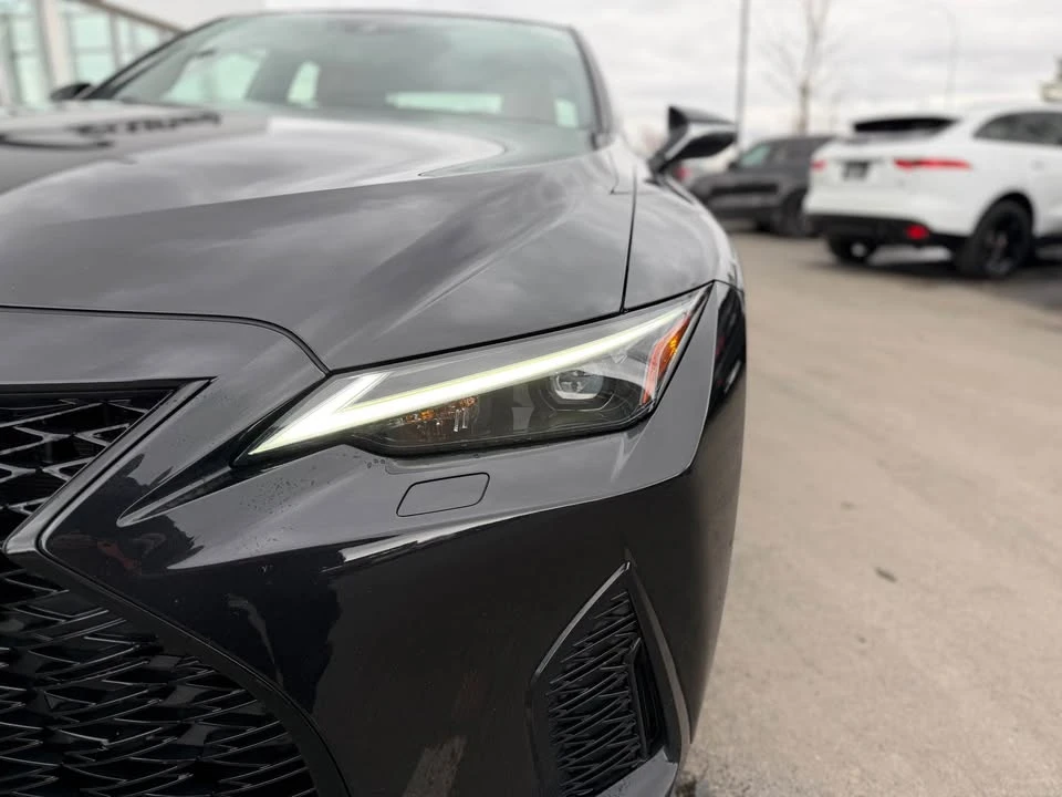 2023 Lexus IS 3rd Gen - Image 9 of 20