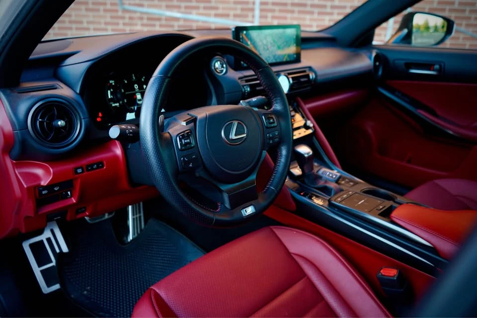 2023 Lexus IS 3rd Gen - Image 9 of 17