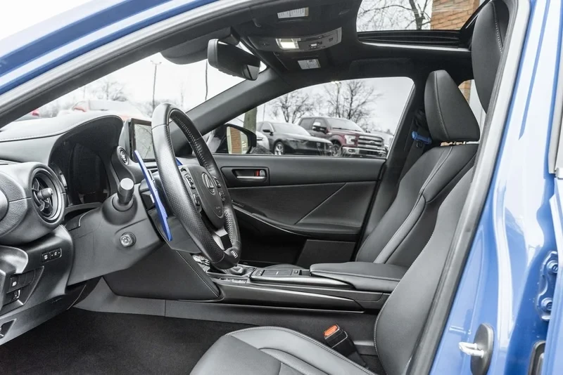 2023 Lexus IS 3rd Gen - Image 13 of 19