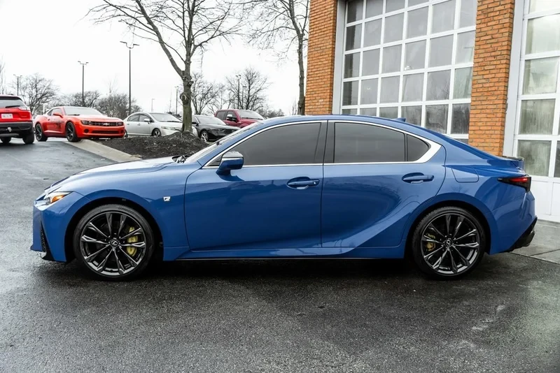 2023 Lexus IS 3rd Gen - Image 19 of 19