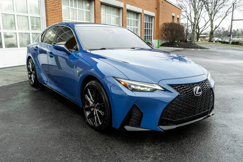 2023 Lexus IS 3rd Gen - Image 3 of 19