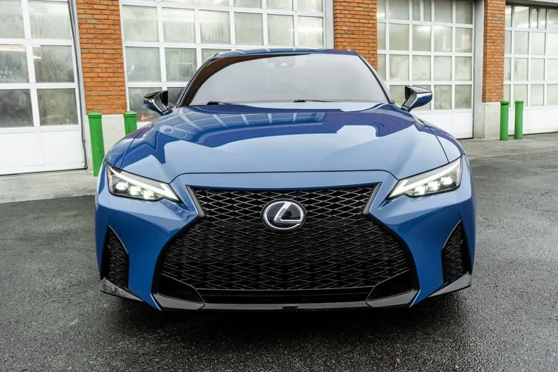 2023 Lexus IS 3rd Gen - Image 16 of 19