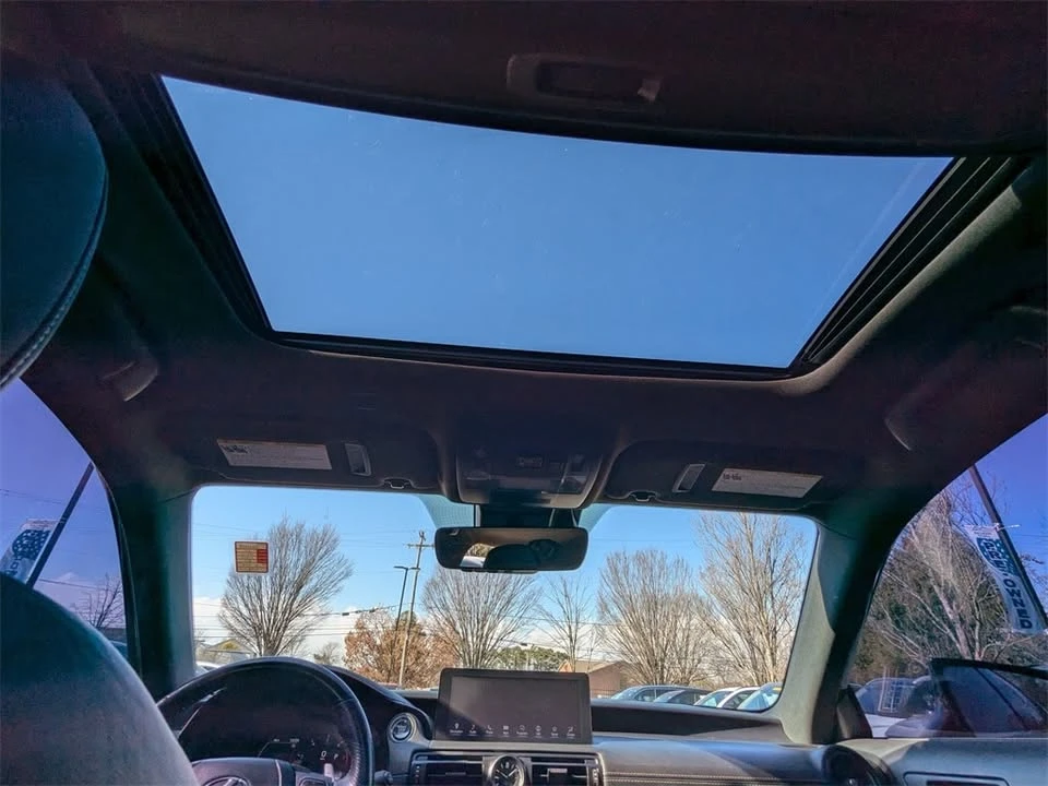 2023 Lexus IS 3rd Gen - Image 19 of 20