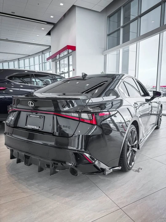 2023 Lexus IS 3rd Gen - Image 4 of 10