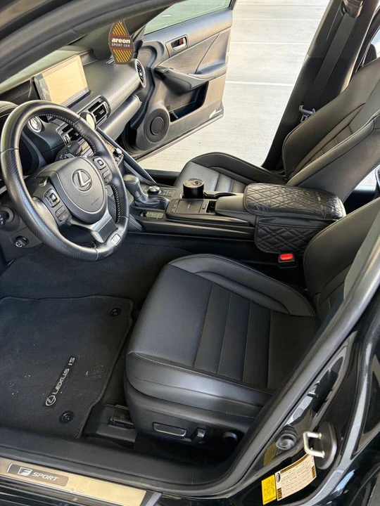 2023 Lexus IS 3rd Gen - Image 9 of 11