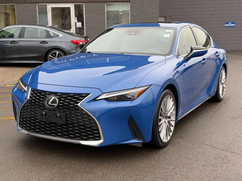 2023 Lexus IS 3rd Gen - Image 3 of 10
