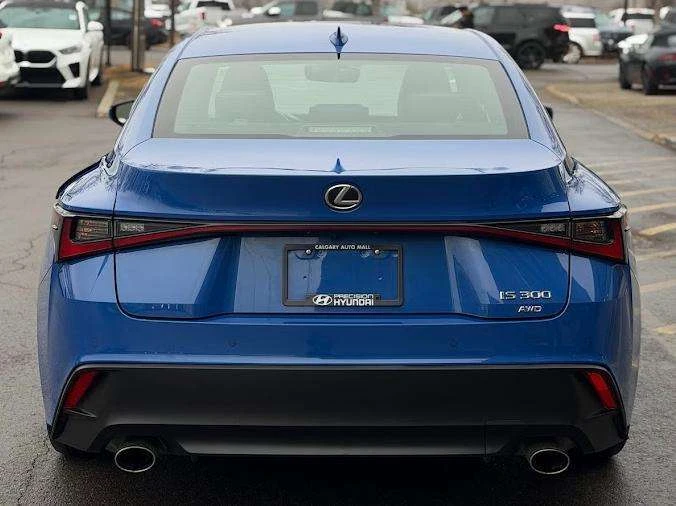 2023 Lexus IS 3rd Gen - Image 7 of 10