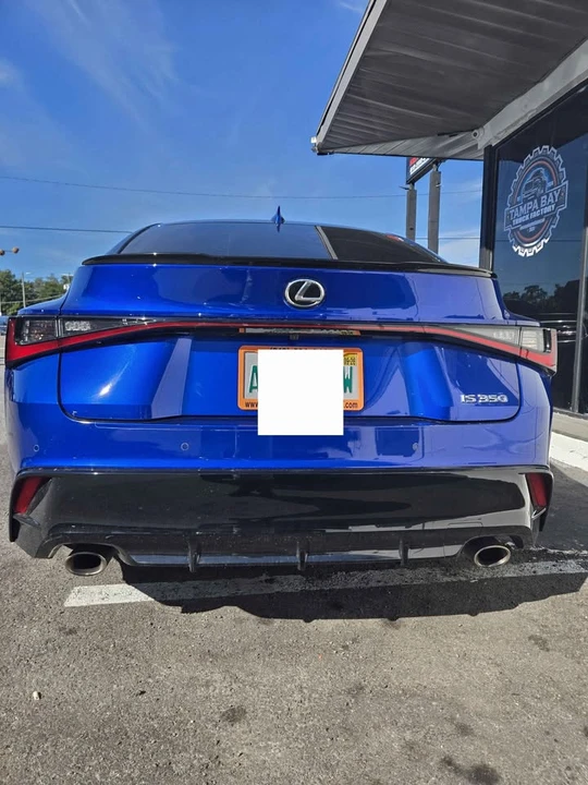2023 Lexus IS 3rd Gen - Image 11 of 12