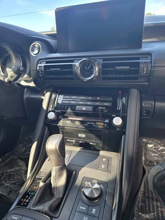 2023 Lexus IS 3rd Gen - Image 7 of 12