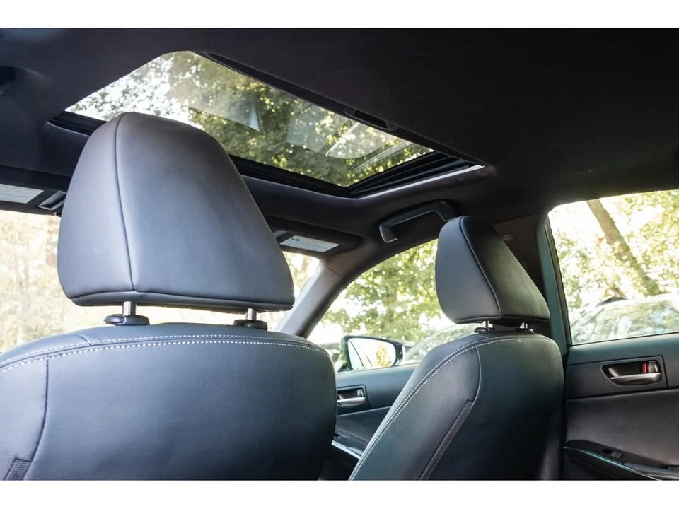 2023 Lexus IS 3rd Gen - Image 19 of 20