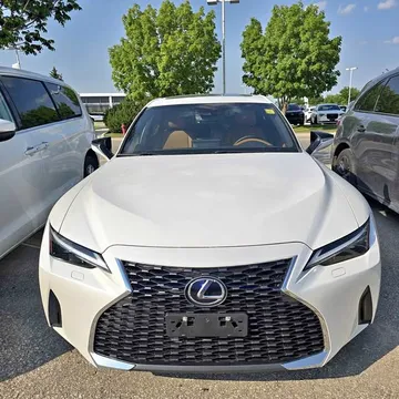 2023 Lexus IS300