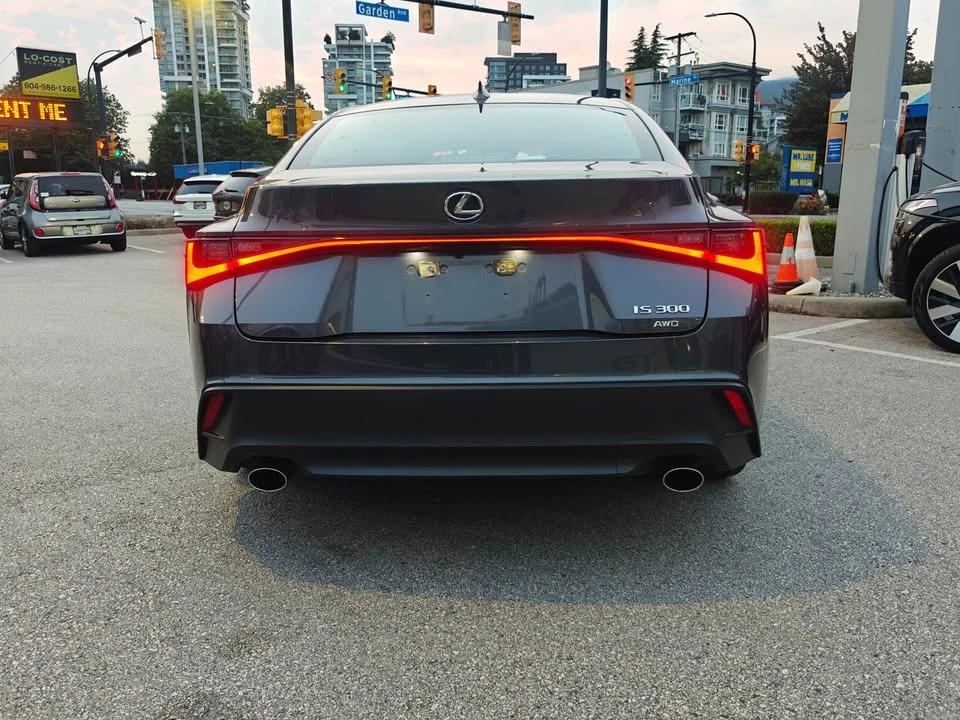 2023 Lexus IS 3rd Gen - Image 4 of 9