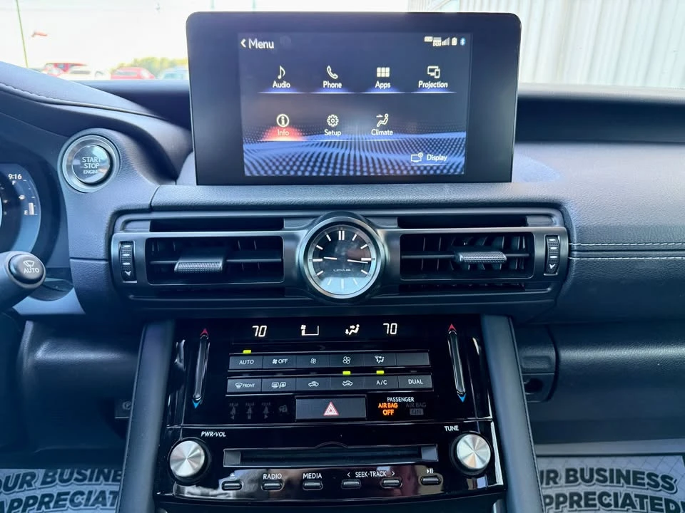 2023 Lexus IS 3rd Gen - Image 14 of 20