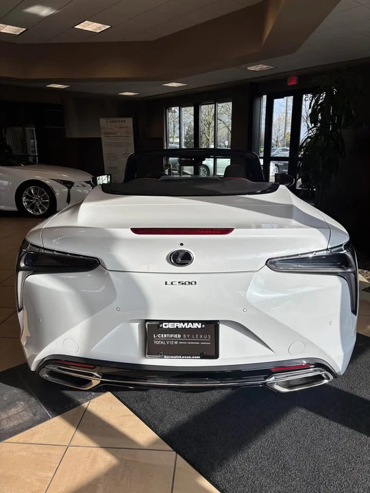 2023 Lexus LC - Image 5 of 19