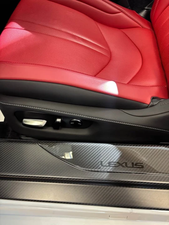 2023 Lexus LC - Image 10 of 19