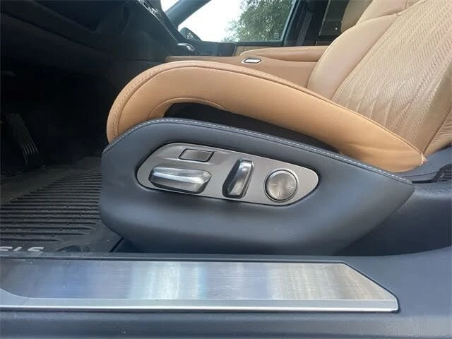 2023 Lexus LS 5th Gen - Image 12 of 20