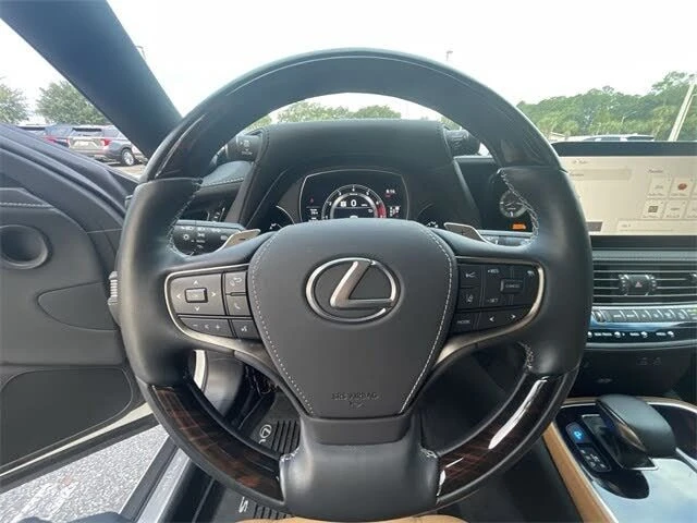 2023 Lexus LS 5th Gen - Image 14 of 20