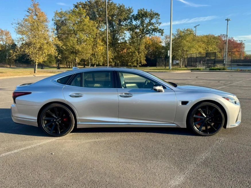 2023 Lexus LS 5th Gen - Image 2 of 7