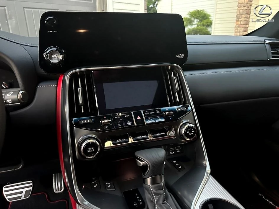 2023 Lexus LX 4th Gen - Image 13 of 14