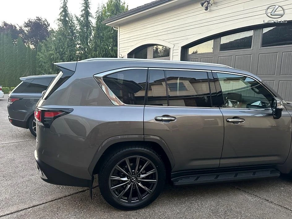 2023 Lexus LX 4th Gen - Image 9 of 14