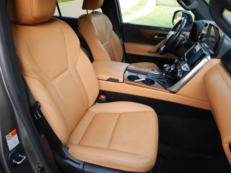 2023 Lexus LX 4th Gen - Image 15 of 19