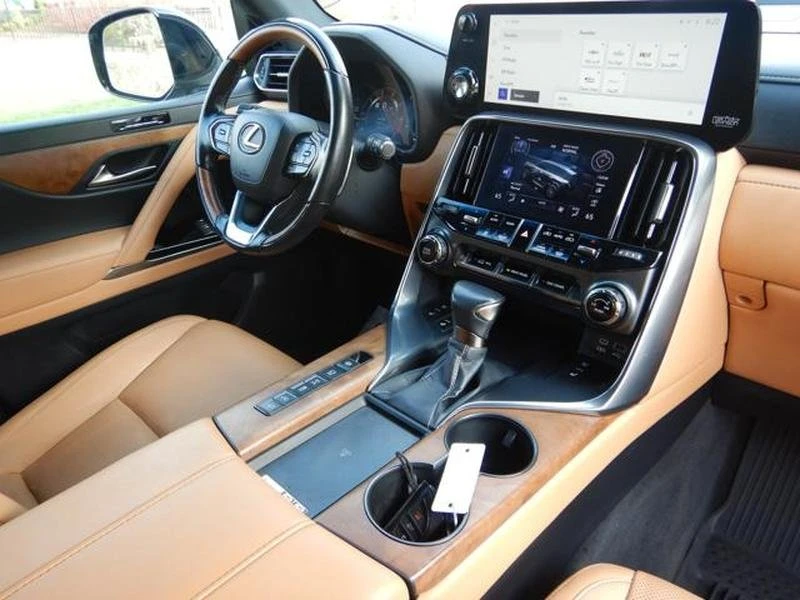 2023 Lexus LX 4th Gen - Image 5 of 19