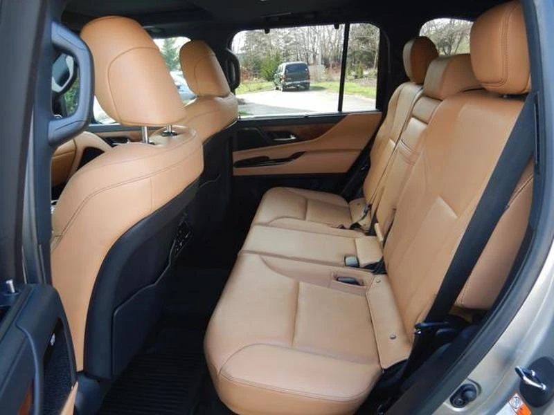 2023 Lexus LX 4th Gen - Image 10 of 19