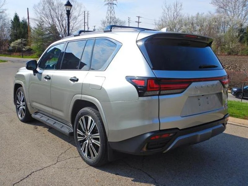 2023 Lexus LX 4th Gen - Image 6 of 19