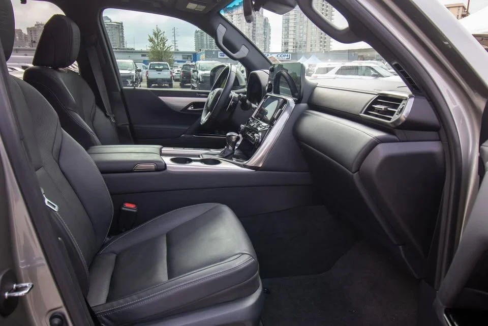 2023 Lexus LX 4th Gen - Image 13 of 13