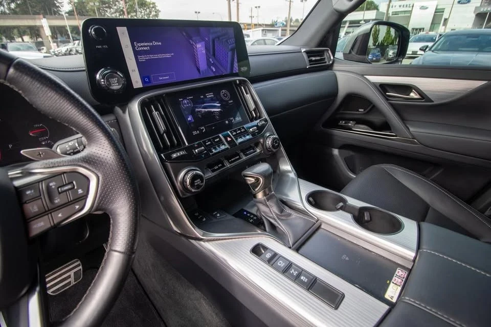 2023 Lexus LX 4th Gen - Image 11 of 13