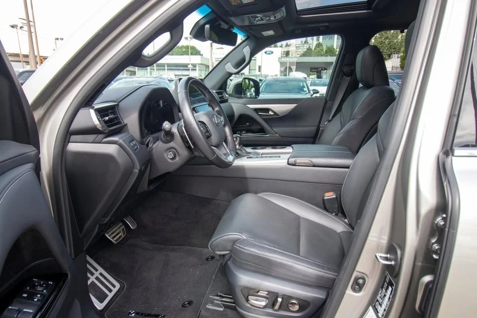 2023 Lexus LX 4th Gen - Image 8 of 13