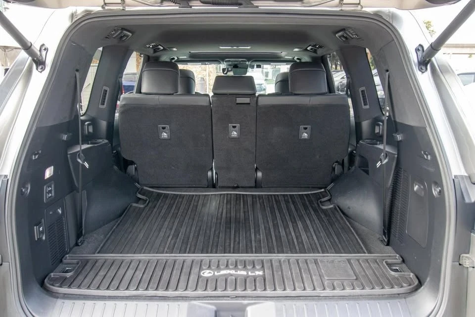 2023 Lexus LX 4th Gen - Image 7 of 13