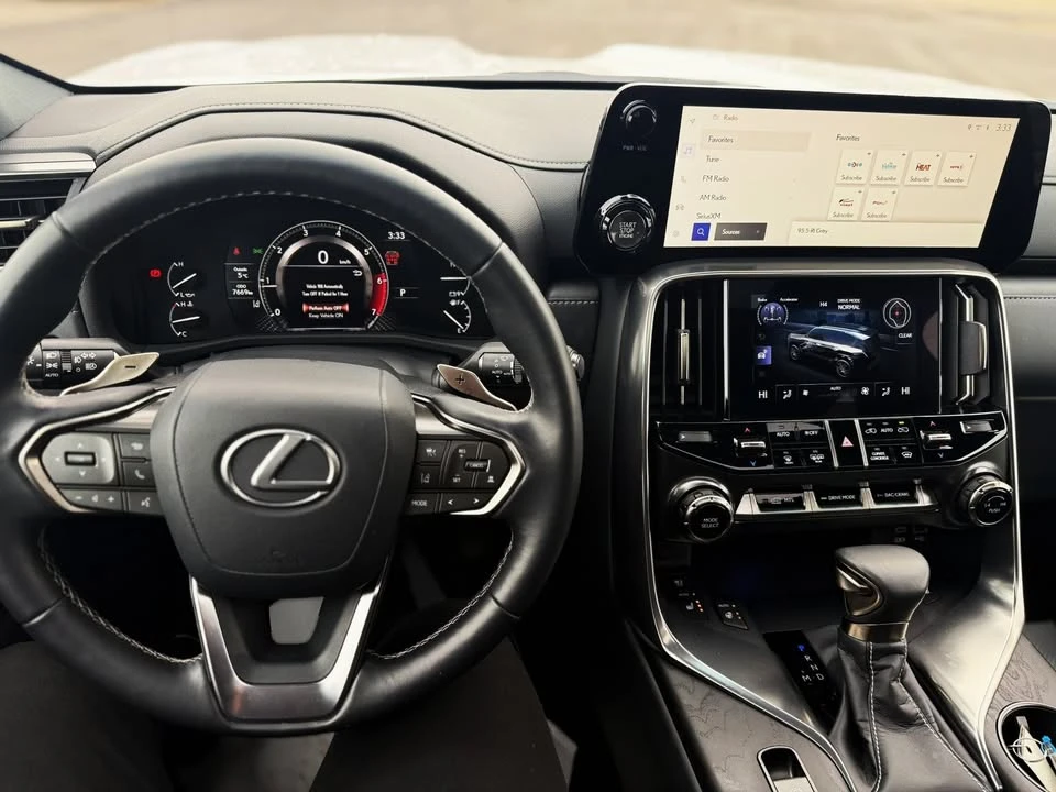 2023 Lexus LX 4th Gen - Image 5 of 8