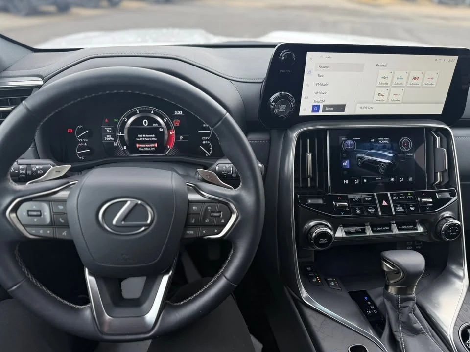 2023 Lexus LX 4th Gen - Image 8 of 8