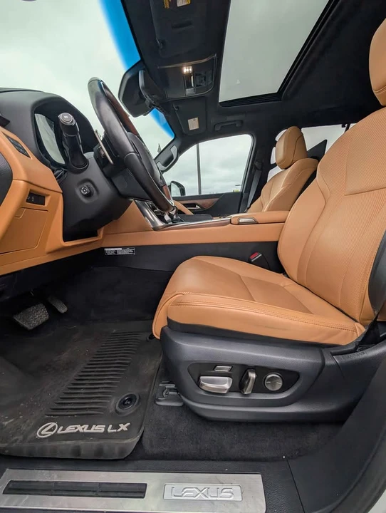 2023 Lexus LX 4th Gen - Image 15 of 21