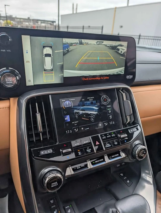 2023 Lexus LX 4th Gen - Image 16 of 21