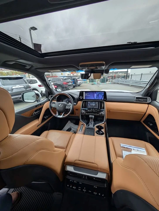 2023 Lexus LX 4th Gen - Image 18 of 21