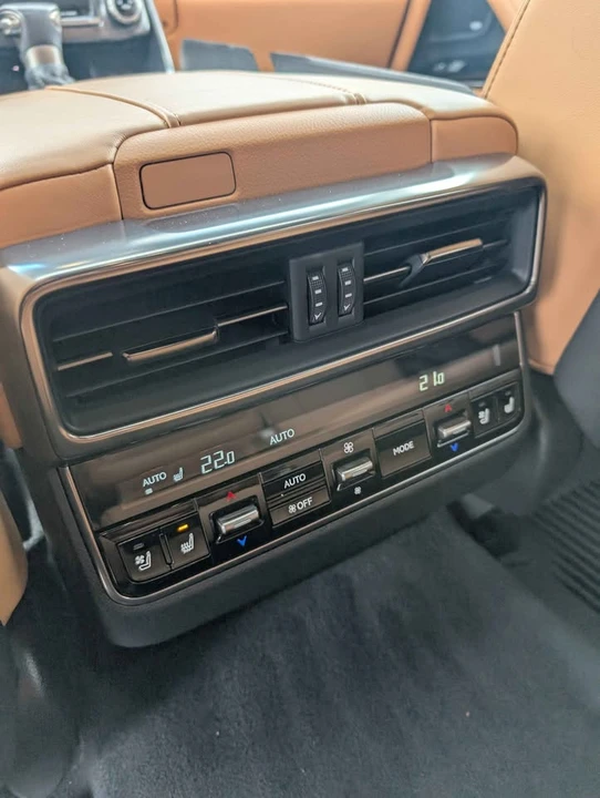 2023 Lexus LX 4th Gen - Image 17 of 21